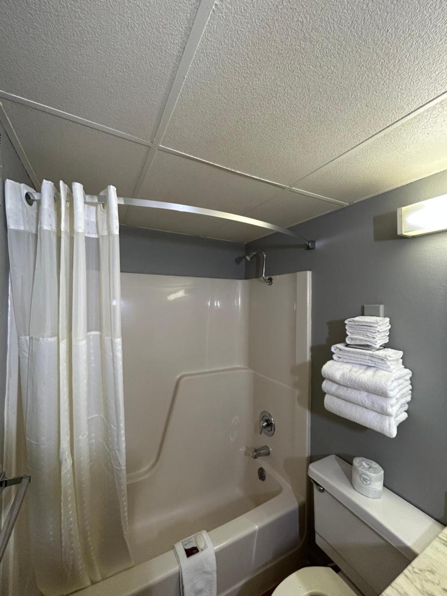 Rodeway Inn Emporia Kültér fotó