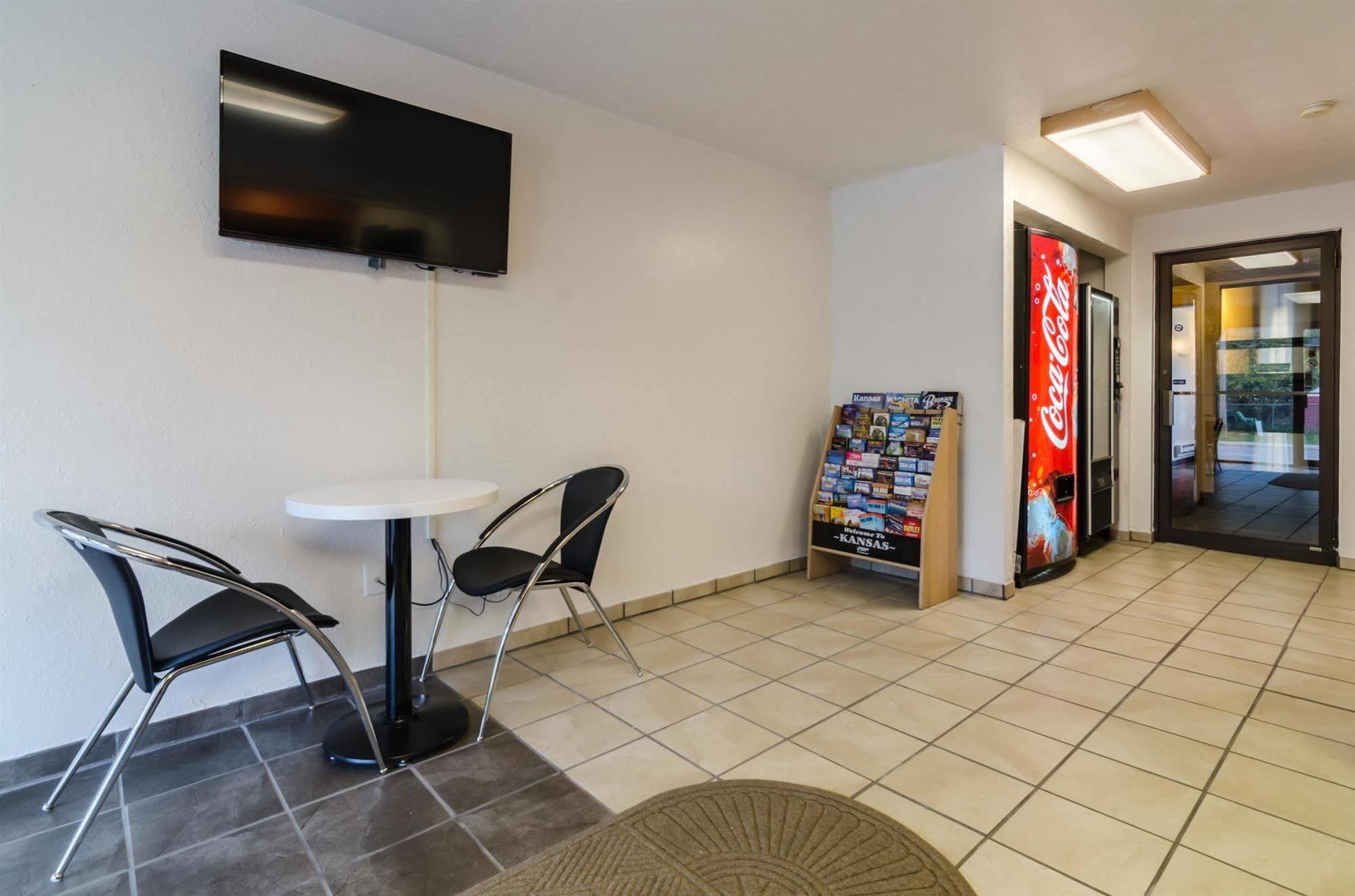 Rodeway Inn Emporia Kültér fotó