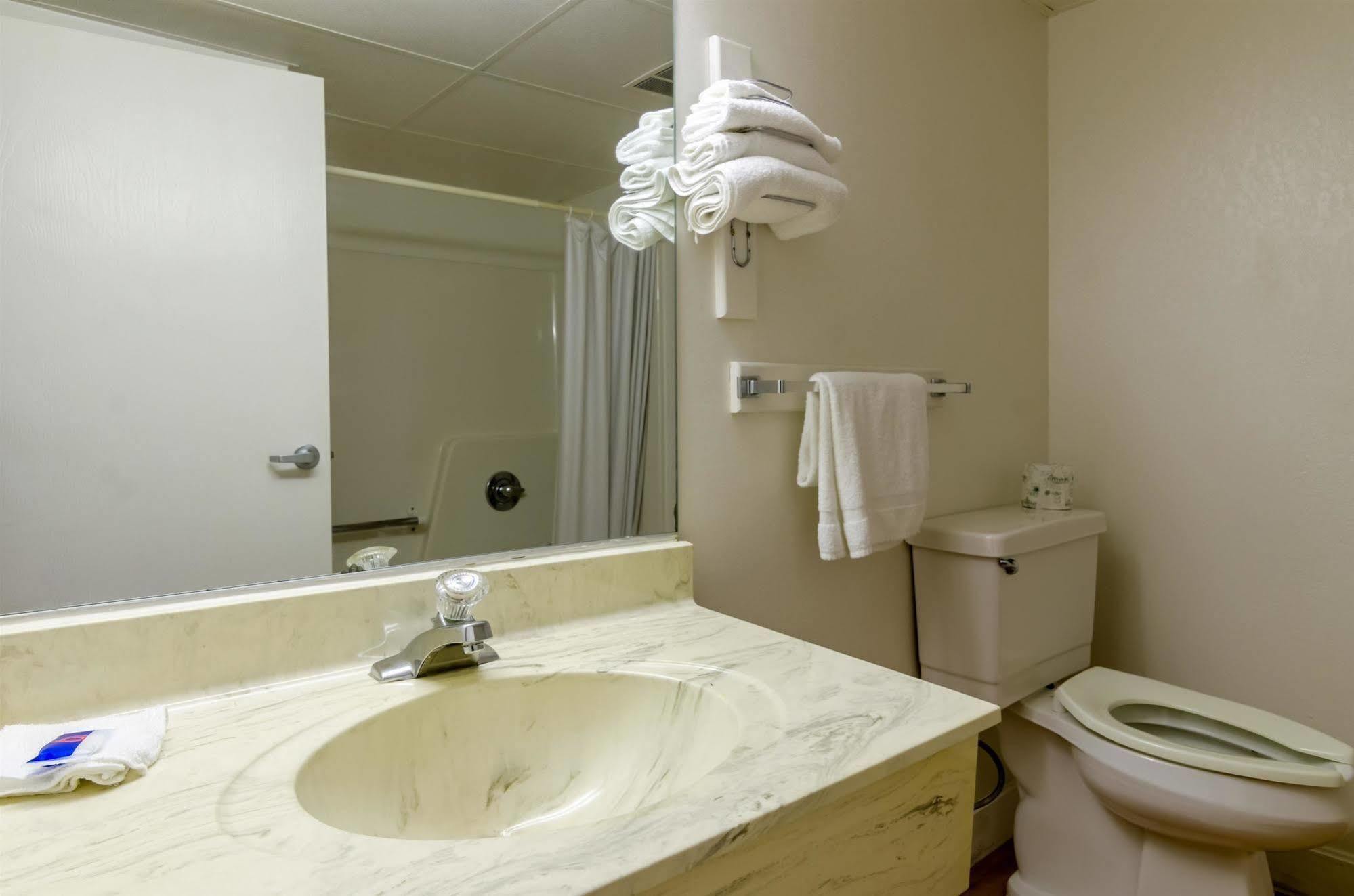 Rodeway Inn Emporia Kültér fotó